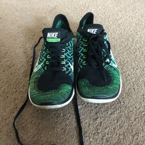 NIKE 4.0 FLYKNITS